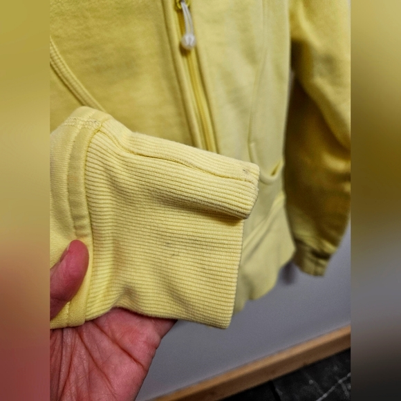 Lululemon Scuba Hoodie - Picture 2 of 4